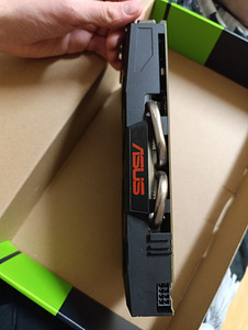 Asus expedition rx570 (3 foto / 3)