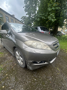 Honda fr-v (1 foto / 15)