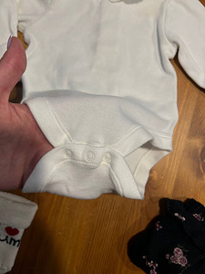 Ilus komplekt vastsündinud tüdrukule George (6 foto / 6)