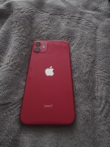 iPhone 11 (2 foto / 4)