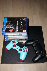 Playstation 4 Pro (2 фото из 2)
