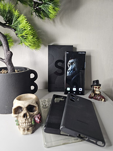 Samsung s22 ultra 12/256 (1 foto / 1)