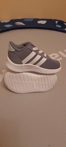 Adidase laste tossud (2 foto / 3)