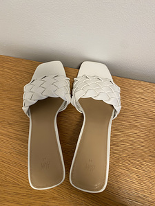 Valged sandaalid H&M suurus 40, uued (3 foto / 6)