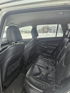 2013 Toyota RAV4 2.2 D-Cat 110 kW (9 foto / 10)