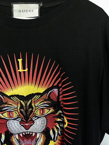 Gucci t shirt (2 foto / 4)