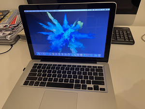 MacBook 2011 (3 фото из 4)