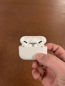 AirPods Pro (3 фото из 3)