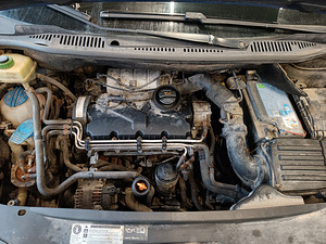 Volkswagen Caddy (5 фото из 5)