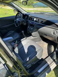 MITSUBISHI OUTLANDER (3 foto / 8)