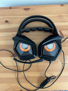 Asus Strix Pro - Mänguri peakomplekt (1 foto / 3)