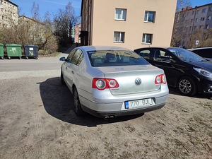 Volkswagen Passat b6 (2 foto / 5)