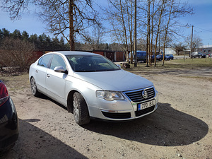 Volkswagen Passat b6 (4 foto / 5)