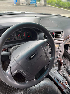 Volvo S80 2.4 (12 foto / 12)