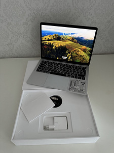 MacBook Air 2019 (1 фото из 10)