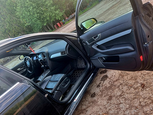 Audi A6 S-line 3.0 V6 165kW (9 foto / 15)