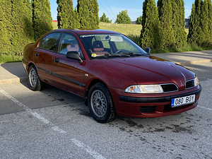 Mitsubishi Carisma Comfort (4 foto / 11)