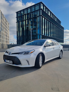Toyota Camry Avalon Limited (1 foto / 10)