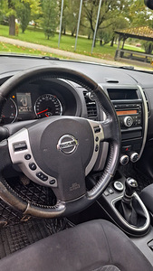 Nissan x-trail 11.2011 (2 foto / 9)