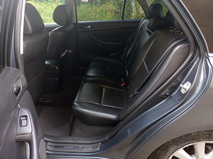 Toyota Avensis Executive 2.2 D (7 foto / 9)