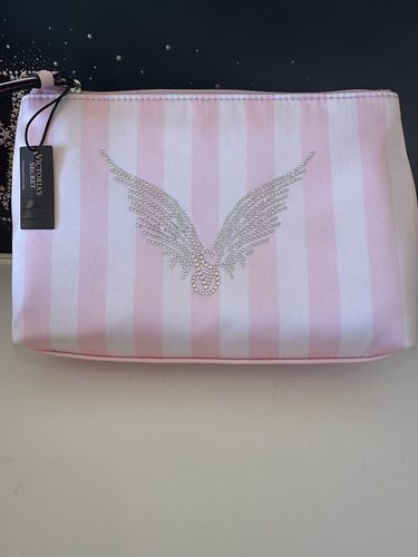 Victoria’s Secreti kosmeetikakott!