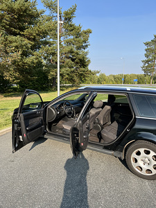 Audi A6 Avant 2.5 TDI 2002 (7 foto / 15)