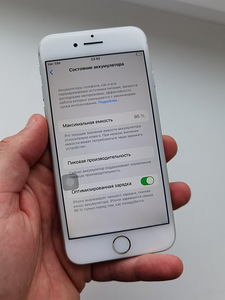 iPhone 7 (32 Гб) (6 фото из 8)
