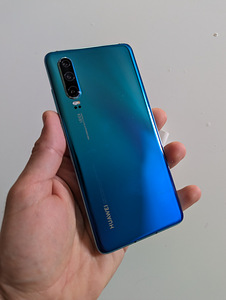 Huawei P30 (6/128 Gb) (3 foto / 8)
