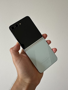 Samsung Flip 5 (Live Demo) (8 foto / 9)