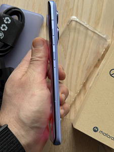 Motorola Edge 50 Pro (512 Gb) Nagu Uus (9 foto / 9)