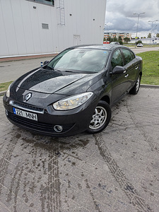 Renault Fluence 1.6i (15 фото из 15)