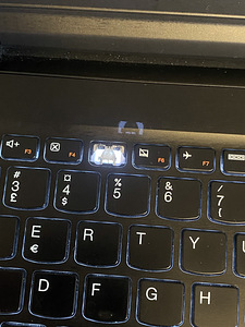 I5/8ozu ddr4/GTX950/256ssd /256hdd Lenovo Laptop (4 foto / 9)