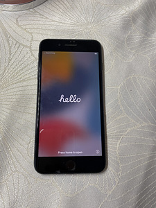 iPhone 7+ 256 гб (1 фото из 3)