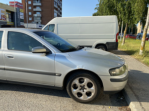 Вольво с60 (7 фото из 12)