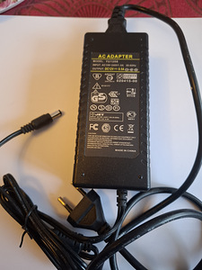 DC адаптер 12V 8,5A (1 фото из 1)