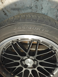Диски Dotz 9.5j19 плюс летние шины 285/40R19 (5 фото из 8)