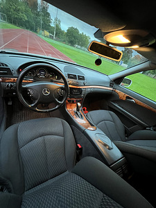 Мерседес W211 (6 фото из 10)