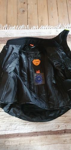 Продам детскую куртку квадроцикл с предохранителями (фото #2)