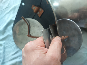 Rüütli käe kaitsmed (2 foto / 3)