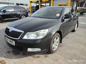 Skoda Oktavia 2010 (8 foto / 12)