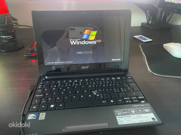 Acer Aspire One D255E 10,1-дюймовый мини-экран включается (фото #1)
