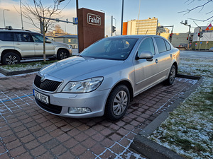 Skoda Octavia 2012 bensin (3 foto / 4)
