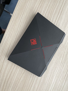 HP OMEN GAMING LAPTOP (3 foto / 4)
