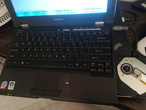 Lenovo 3000 v200 (6 foto / 7)