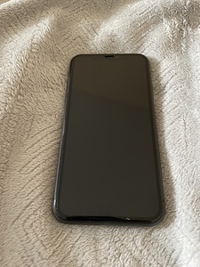 Продам iPhone 11 64 гб + 2 чехла (2 фото из 4)