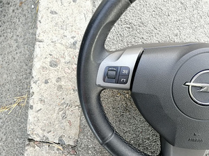 Opel Zafira rool (4 foto / 5)