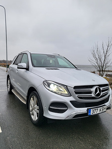 Mercedes-Benz GLE250 AMG Special Edition,2018 142.000km (3 foto / 11)