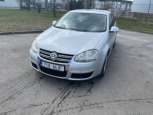 Volkswagen Jetta 2.0 (2 foto / 12)
