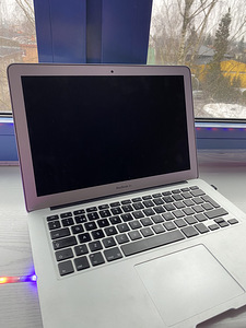 Macbook air 2015 (2 фото из 2)