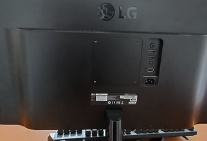 LG 27" UHD 4K IPS monitor (27UD58-B) (2 foto / 2)